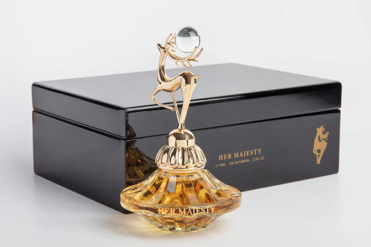 HER MAJESTY AURORA SCENTS 75ML-Note Verdi, Pepe Rosa, Fragola, Pompelmo, Cardamomo e Lime;Ylang Ylang, Tuberosa, Gelsomino, Orchidea, Rosa e Lavanda;Sandalo, Fava Tonka, Legno di Cedro, Vaniglia, Ambra e Muschio.