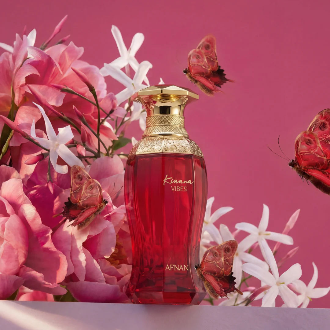 KIAANA VIBES AFNAN 100ML-Pitahaya e Pera;Frangipane, Peonia e Muschio;Patchouli, Vaniglia e Ambra.