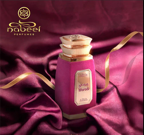 WORODI NABEEL 100ML-Banana, Frutti Esotici, Cocco e Ribes Nero;Fiori Bianchi, Sandalo, Vaniglia e Legno di Cedro; Cioccolato, Muschio, Legno di Agar (Oud) e Legno Secco.