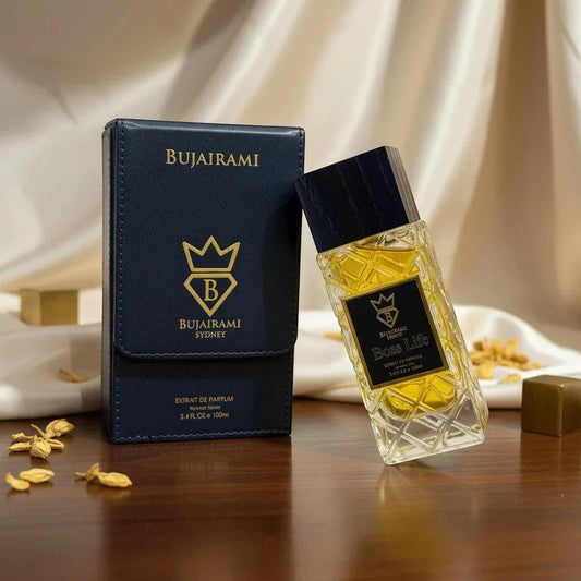 BUJAIRAMI BOSS LIFE EXTRAIT 100ml-gemello di outlands-Pepe di Sichuan, Incenso,Cardamomo e Limone; Fiore d'Arancio, Patchouli, Coriandolo, Geranio,Zafferano, Anice,Rosa,Benzoino, Ambra, Legno di Agar, Labdano, Vaniglia,Betulla e Muschio.