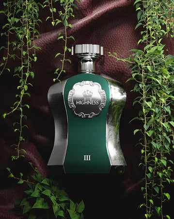 AFNAN HIGHNESS III-Cipresso, Bergamotto e Lavanda; le note di cuore sono Pepe Nero, Legno di Cedro, Galbano e Petitgrain; le note di base sono Legno di Agar (Oud), Muschio di Quercia e Cuoio