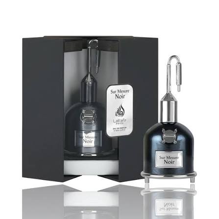 SUR MESURE NOIR LATTAFA 100ML-Pimento, Cannella, Noce Moscata e Bergamotto;Elemi, Lavanda e Mahonial;Legno di Cedro, Ambra, Sandalo, Vetiver e Patchouli.