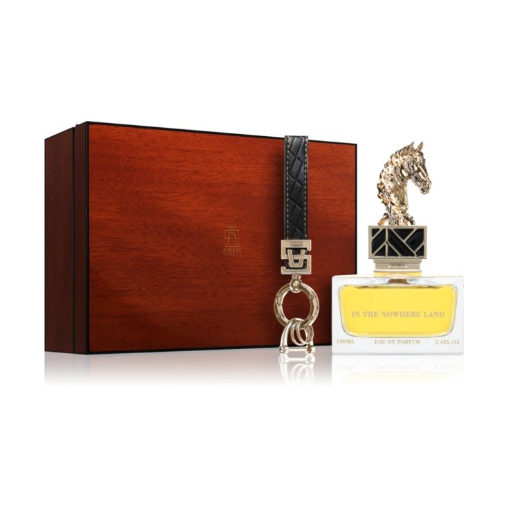 IN THE NOWHERE LAND AURORA SCENTS 100ML-Prugna, Fragola, Ribes Nero, Pompelmo, Bergamotto e Cocco;Iris, Rosa, Gardenia, Gelsomino e Mughetto;Vaniglia, Cuoio, Incenso, Patchouli, Muschio Bianco e Ambra.