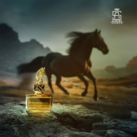 IN THE NOWHERE LAND AURORA SCENTS 100ML-Prugna, Fragola, Ribes Nero, Pompelmo, Bergamotto e Cocco;Iris, Rosa, Gardenia, Gelsomino e Mughetto;Vaniglia, Cuoio, Incenso, Patchouli, Muschio Bianco e Ambra.
