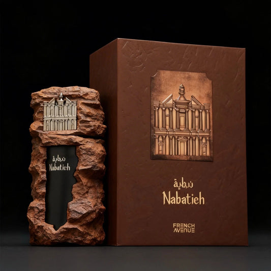 French Avenue Nabatieh extrait 90ML-Cardamomo, Cannella e Mandorla; Vaniglia, Caffè, Iris e Datteri; Akigalawood, Legno di Cedro, Fava Tonka e Fumo.